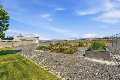 Located in Desert Aire - a Columbia River community known for - photo 27