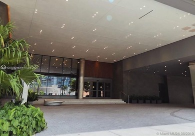 Stunning 1 bedroom and 1.5 bathroom. Enjoy the panoramic views