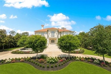 This custom estate perfectly balances the mid-2000s large-scale - photo 2