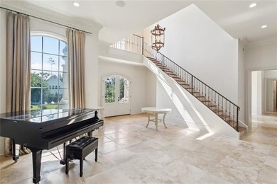 This custom estate perfectly balances the mid-2000s large-scale - photo 5