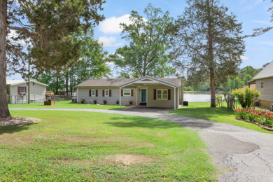 Waterfront Lakehouse on Lake Cherokee! - photo 2