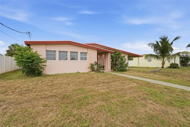 Gulf Access Saltwater Canal waterfront opportunity with great - photo 3