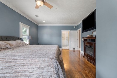 Welcome to your lakeside retreat! This beautifully updated - photo 16