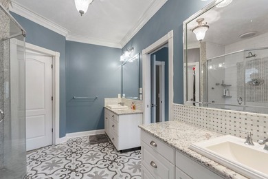 Welcome to your lakeside retreat! This beautifully updated - photo 19