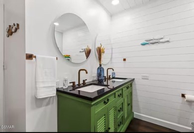 WOW FACTOR! ENJOY LAKEFRONT LIVING IN THIS BEAUTIFUL - photo 25