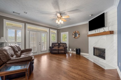 Welcome to your lakeside retreat! This beautifully updated - photo 34