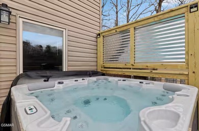 WOW FACTOR! ENJOY LAKEFRONT LIVING IN THIS BEAUTIFUL - photo 35