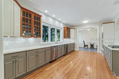 A rare Lowcountry treasure, this exceptional 13+ acre estate - photo 35