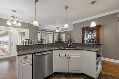 Welcome to your lakeside retreat! This beautifully updated - photo 37