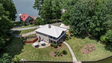 Welcome to your lakeside retreat! This beautifully updated - photo 41