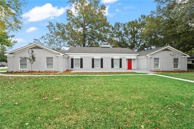 Lake Pontchartrain Home For Sale in Mandeville Louisiana