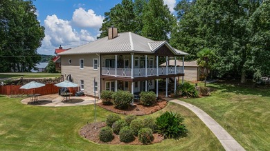 Welcome to your lakeside retreat! This beautifully updated - photo 45