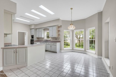 FRESHLY PAINTED EXTERIOR TO LOVELY ALABASTER WHITE STUCCO.!! - photo 7