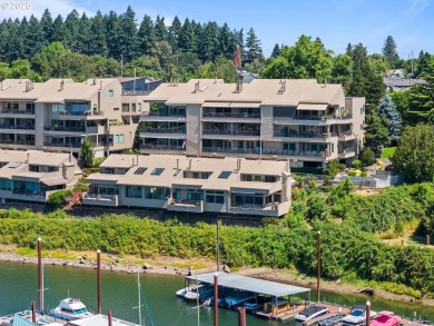 Lake Condo For Sale in Portland, Oregon