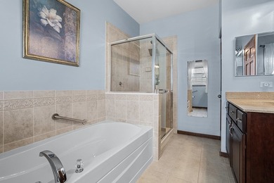 Exceptional custom ranch on a premium lookout lot, showcasing - photo 11