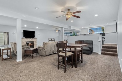 Exceptional custom ranch on a premium lookout lot, showcasing - photo 15