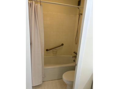 City living at its best in this 1-bedroom, 1-bath condominium