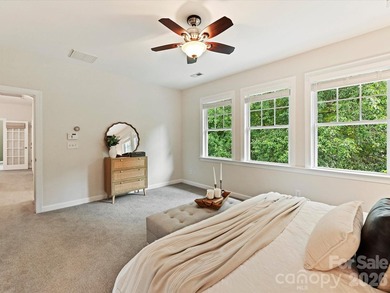 Welcome to this beautifully maintained 4-bedroom, 2.5-bath home - photo 24