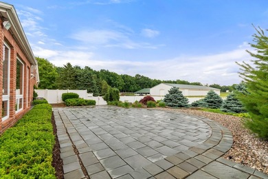 Welcome to an exceptional equestrian estate just 15 miles from - photo 27