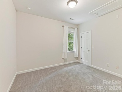 Welcome to this beautifully maintained 4-bedroom, 2.5-bath home - photo 30