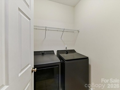 Welcome to this beautifully maintained 4-bedroom, 2.5-bath home - photo 32