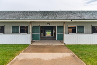 Welcome to an exceptional equestrian estate just 15 miles from - photo 33