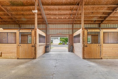 Welcome to an exceptional equestrian estate just 15 miles from - photo 35