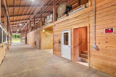 Welcome to an exceptional equestrian estate just 15 miles from - photo 43