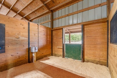 Welcome to an exceptional equestrian estate just 15 miles from - photo 47