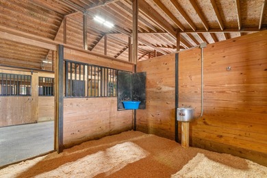 Welcome to an exceptional equestrian estate just 15 miles from - photo 48