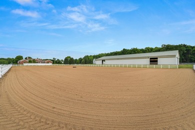 Welcome to an exceptional equestrian estate just 15 miles from - photo 59