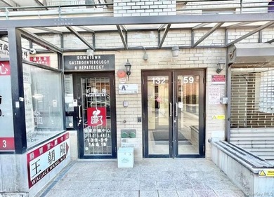 Highly motivated seller! Located in the heart of downtown - photo 6