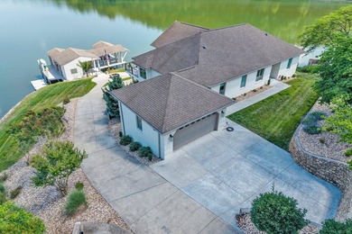 Extraordinary Smith Mountain Lake luxury retreat completely - photo 2