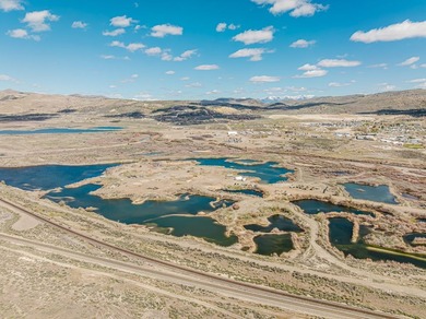 Situated between the railroad tracks and the Humboldt River - photo 7