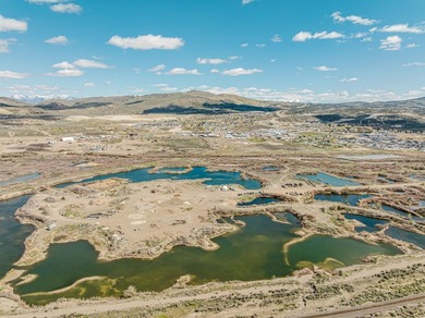 Situated between the railroad tracks and the Humboldt River - photo 8