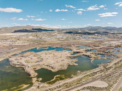 Situated between the railroad tracks and the Humboldt River - photo 9