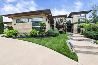 Absolutely Stunning 1 1/2 story Contemporary Estate Home on #5 - photo 3