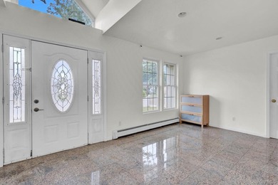 Welcome to this beautifully maintained Ranch-style home offering - photo 6