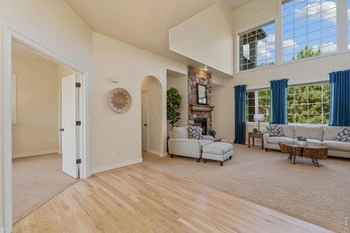 Tucked away in the highly sought-after Richard's Lake - photo 11