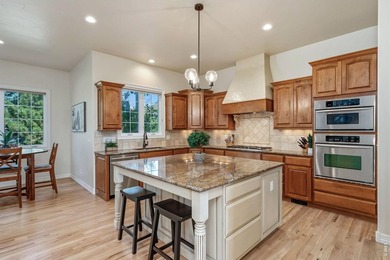 Tucked away in the highly sought-after Richard's Lake - photo 17
