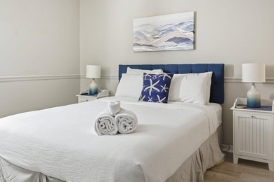 Welcome to the Coast! This 2 bedroom, 2 bathroom condo, is - photo 18