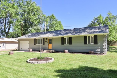 Charming Lake Shafer Retreat: A Must-See!**  Welcome to your - Lake Home For Sale in Monticello, Indiana