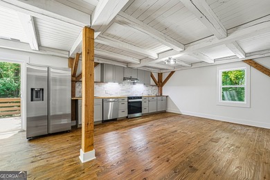 Looking for space for a large family or the perfect in-town - photo 12