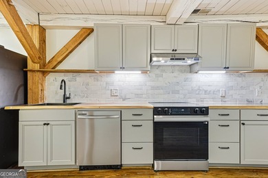 Looking for space for a large family or the perfect in-town - photo 13