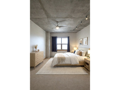 Live in the heart of it all at 212 Lofts in the North Loop - photo 13