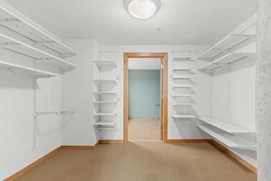 Live in the heart of it all at 212 Lofts in the North Loop - photo 15
