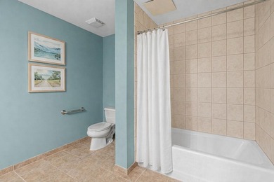 Live in the heart of it all at 212 Lofts in the North Loop - photo 17
