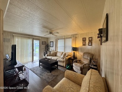 Charming, manufactured home located on the perimeter of an adult - photo 18