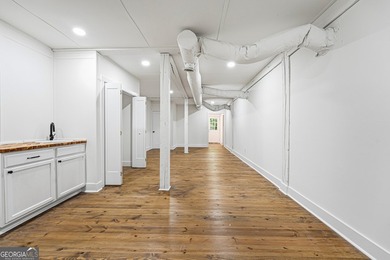 Looking for space for a large family or the perfect in-town - photo 19