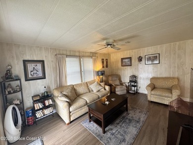 Charming, manufactured home located on the perimeter of an adult - photo 19